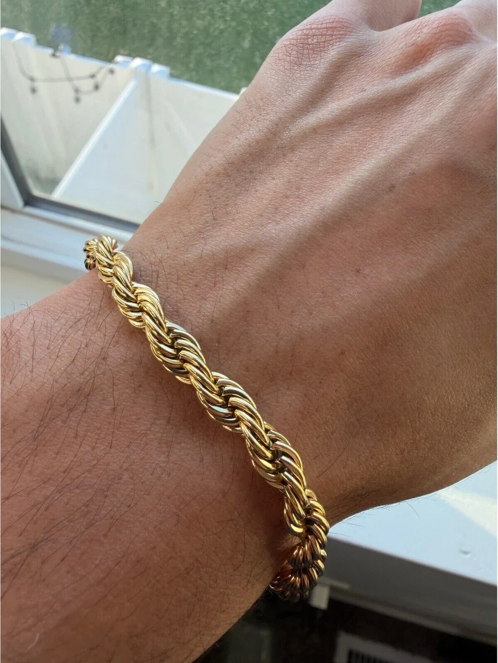 N/A 18k gold